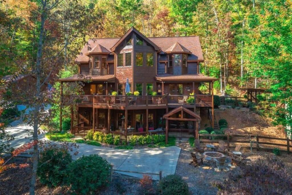 Christmas Lodge-Secluded Near Downtown Blue Ridge Bagian luar foto
