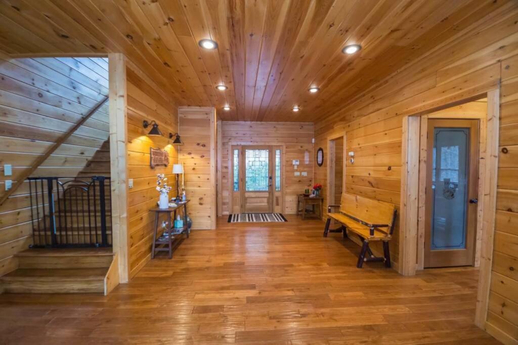 Christmas Lodge-Secluded Near Downtown Blue Ridge Bagian luar foto