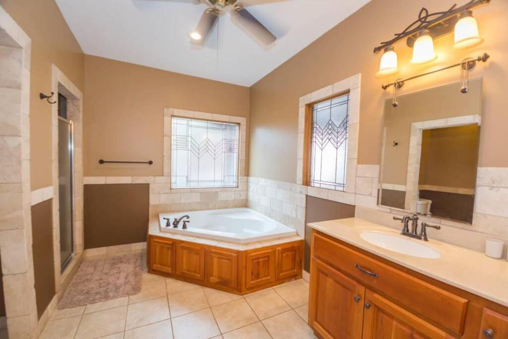 Christmas Lodge-Secluded Near Downtown Blue Ridge Bagian luar foto