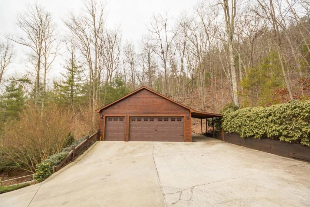 Christmas Lodge-Secluded Near Downtown Blue Ridge Bagian luar foto