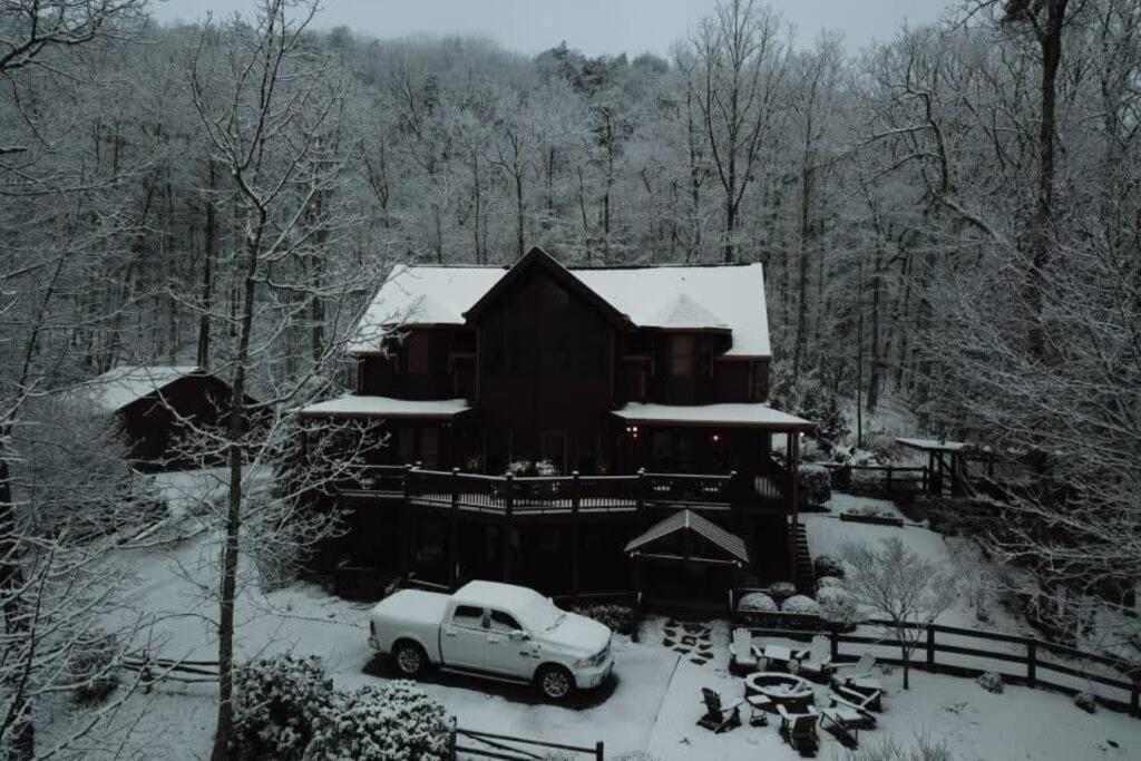 Christmas Lodge-Secluded Near Downtown Blue Ridge Bagian luar foto