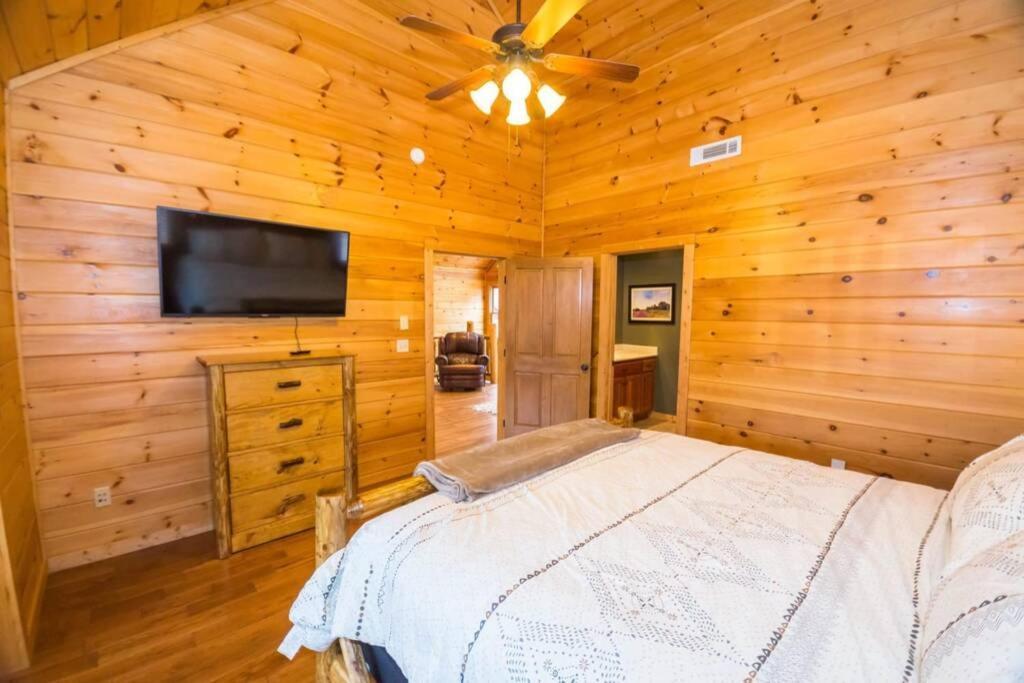 Christmas Lodge-Secluded Near Downtown Blue Ridge Bagian luar foto