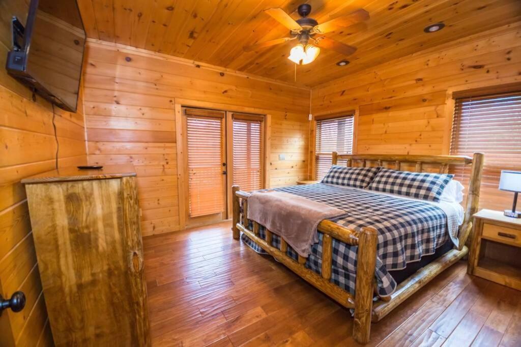 Christmas Lodge-Secluded Near Downtown Blue Ridge Bagian luar foto